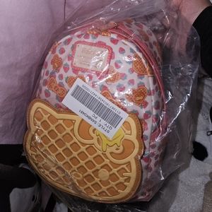 LOUNGEFLYHELLO KITTY: BREAKFAST WAFFLE | MINI BACKPACK